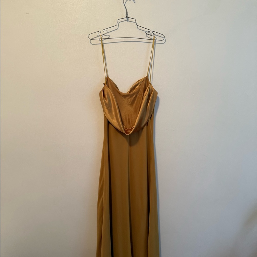 Elegant Gold Women's Dress - Picture 2 of 6